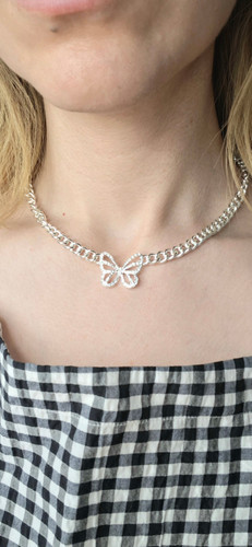 شیکترین ارزانترین گردنبند پروانه نقره جواهری رنگ ثابت