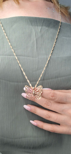 برای روی لباس چی بندازیم گردنبندمدل پروانه طلایی رنگ ثابت رولباسی مجلسی زنانه