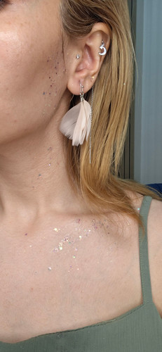 گوشواره پر صورتی ضد حساسیت