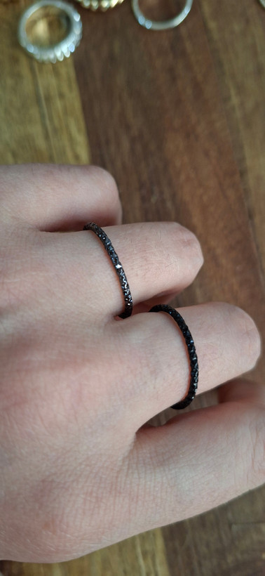 انگشتر رینگ ظریف مشکی زنانه