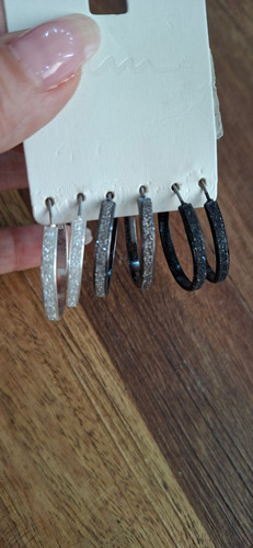 اکسسوری ترند سال رنگ ثابت