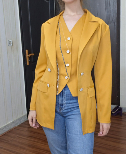 ارزانترین کت و جلیقه شیک خردلی برای امسال